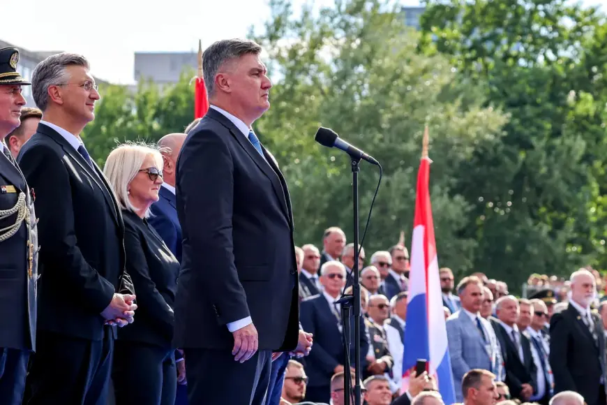 MILANOVIĆ ODLIKOVAO, PROMAKNUO I POHVALIO PRIPADNIKE OSRH