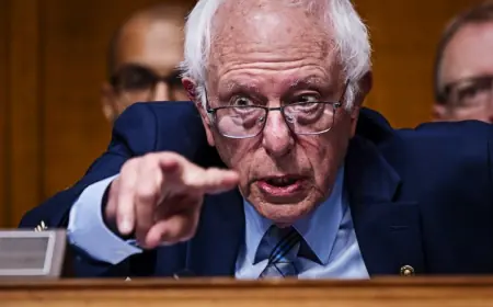 BERNIE SANDERS: OVO JE GENOCID