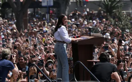 ALEXANDRA OCASIO CORTEZ KRENULA S PRIPREMAMA ZA PREDSJEDNIČKU KAMPANJU