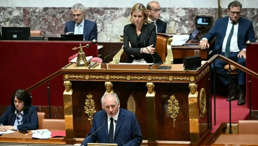 PALA FRANCUSKA VLADA! PARLAMENT IZGLASAO NEPOVJERENJE PREMIJERU