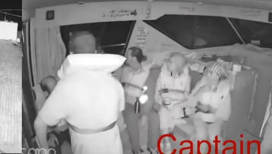 IZRAELSKI VOJNICI SE UKRCAVAJU NA BRODOVE FLOTILE ZA GAZU: KORISTE VODENE TOPOVE, BRODOVI GUBE VEZU