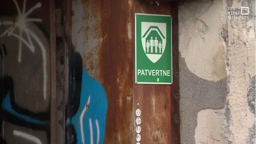 ZELENE OZNAKE NA ZGRADAMA, GOMILAJU SE ZALIHE. LATVIJA S PRIPREMA ZA RAT