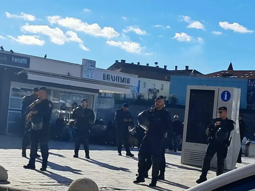 POČEO ANTIFAŠISTIČKI MARŠ DILJEM HRVATSKE, U RIJECI DOŠLI MASKIRANI MLADIĆI U CRNOM