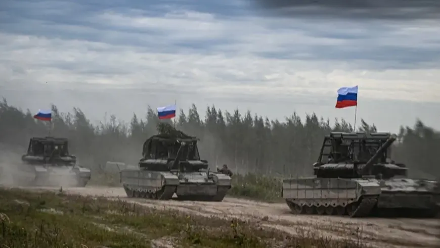 "PUTIN ŠALJE STOTINE TISUĆA VOJNIKA, ALI NE U UKRAJINU, VEĆ NA GRANICU NATO-a"