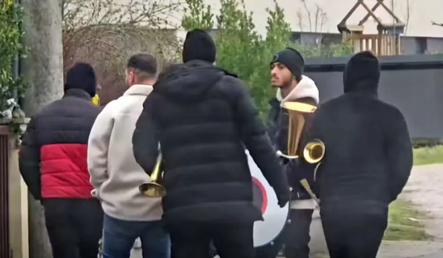 TRUBAČI U ZAGREBU IŠLI PO KVARTOVIMA, ULAZILI U DVORIŠTA. INTERVENIRALA POLICIJA
