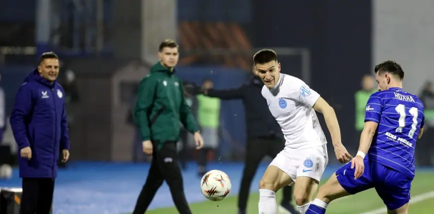 DINAMO - FCSB: GOOL! RUMUNJI PRVIM UDARCEM U OKVIR PREPOLOVILI PREDNOST MODRIH