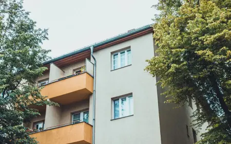 DRAMA U OBITELJSKOM DOMU: DJEVOJČICA SKOČILA S BALKONA, MAJKA JU NAVODNO NAPALA NOŽEM