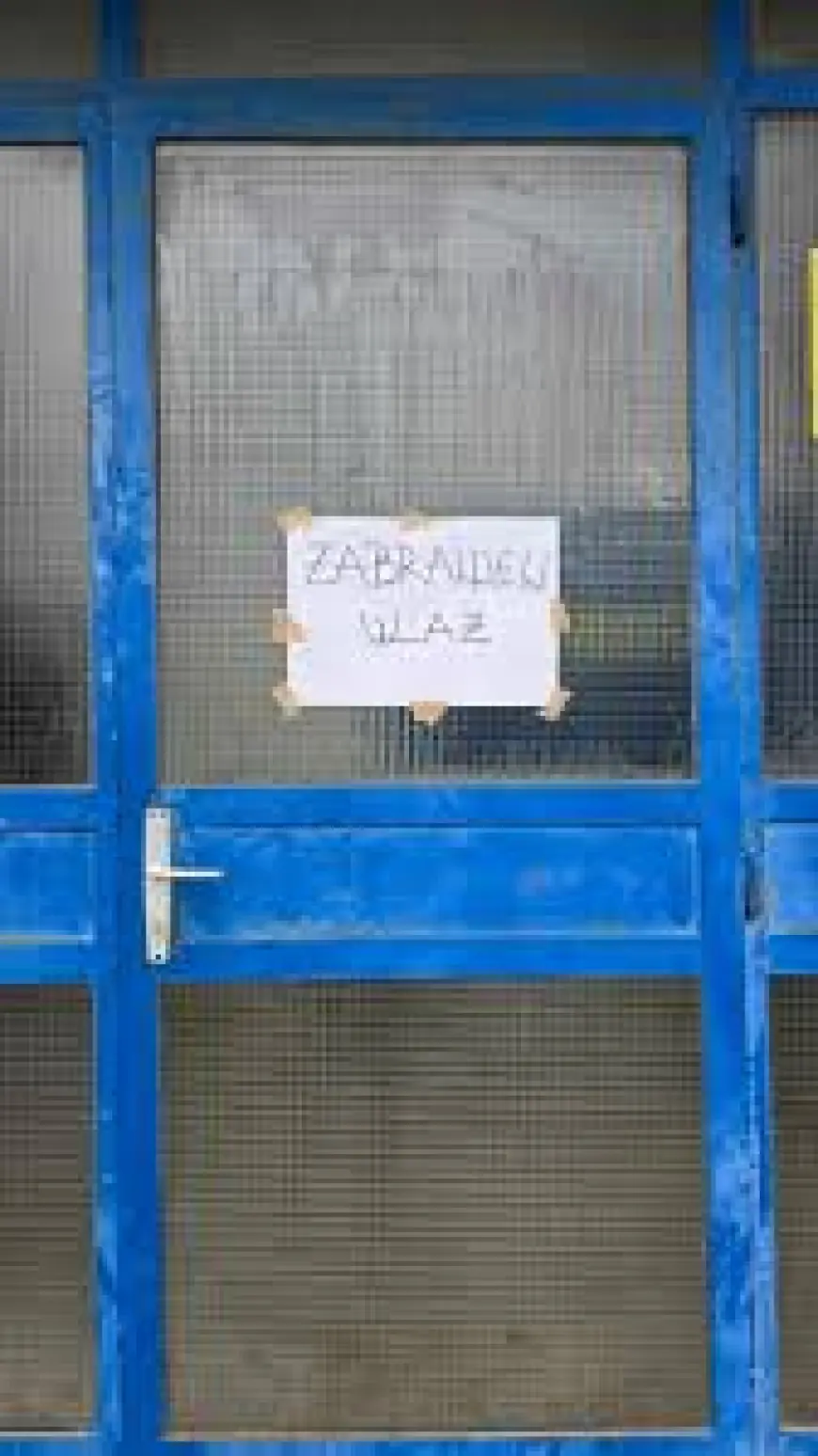 URUŠIO SE PLAFON U DVORANI FRANKA LISICE, OBJEKT ZATVOREN!