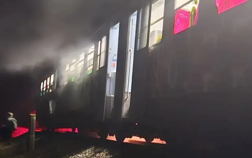 ZAPALIO SE VLAK U SLAVONIJI, U NJEMU JE BILO 100 PUTNIKA: "MORALI SMO ISKAKATI VAN, BILO JE PRESTRAŠNO"