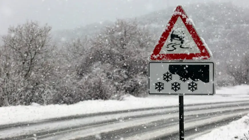 STIŽE SNIJEG. METEOROLOZI: TREBALO BI GA BITI I U NIZINAMA