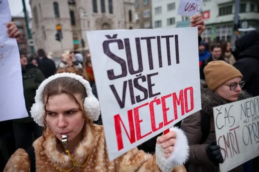 ŠESTI DAN PROSVJEDA U SARAJEVU, GRAĐANI FORMIRAJU PLENUM I ŠALJU ZAHTJEVE VLASTIMA