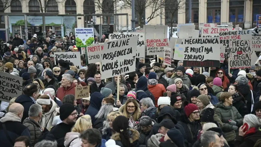 FOTOGALERIJA VELIKI PROSVJED U ZAGREBU: "MEGA ZLO MOŽE UNIŠTITI JEDNU ŽUPANIJU. PREMIJER TREBA ZNATI..."