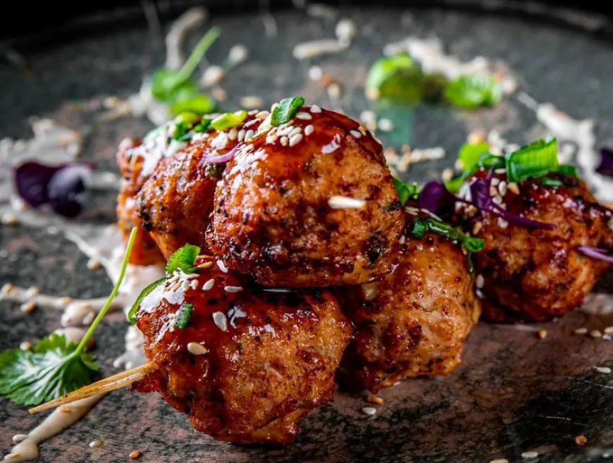 GOTOVE ZA 35 MINUTA: DRUGAČIJE PILEĆE OKRUGLICE KOJE ĆE VAS OSVOJITI SVJEŽINOM I AROMAMA