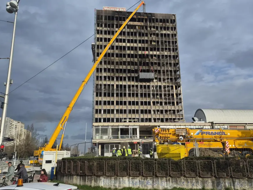 ODGAĐA SE RUŠENJE VJESNIKA I OTVARANJE SLAVONSKE AVENIJE!