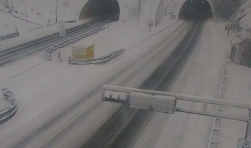SNIJEG ZABIJELIO HRVATSKU, POGLEDAJTE STANJE NA AUTOCESTAMA