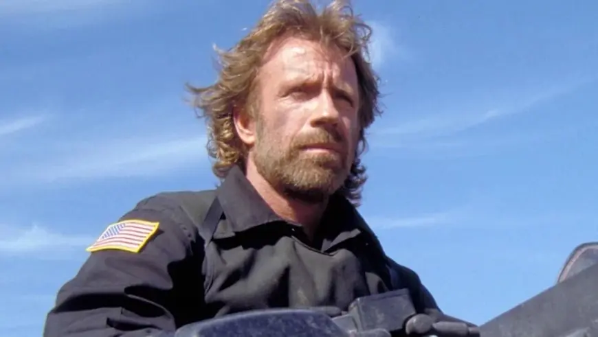 PREMINUO LEGENDARNI CHUCK NORRIS