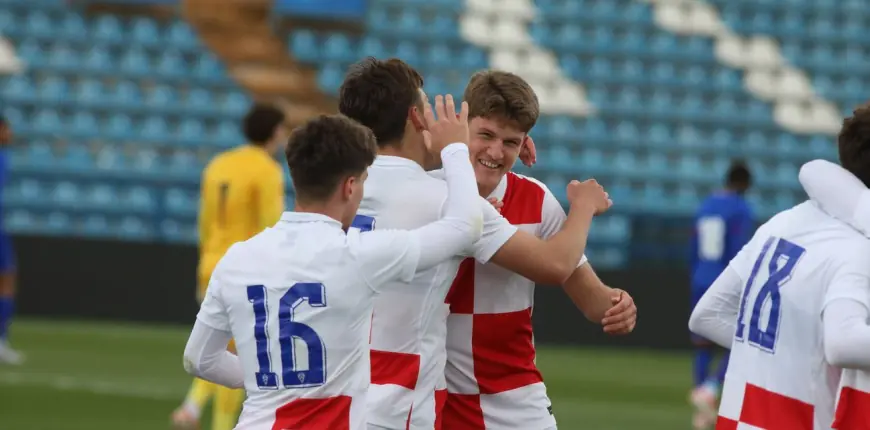 MLADI VATRENI OSIGURALI PLASMAN NA EUROPSKO PRVENSTVO!