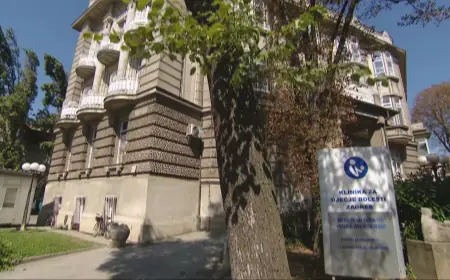 MALOLJETNIK BRUTALNO IZBODEN U PARKU