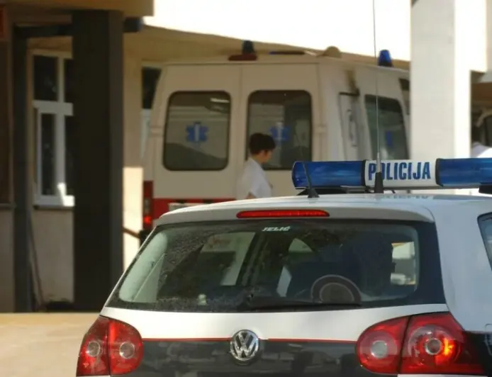 MALOLJETNIK SILOVAO TRUDNU SESTRU S POTEŠKOĆAMA U RAZVOJU, A MAJKA JU BACILA S BALKONA - PREMINULO NEROĐENO DIJETE