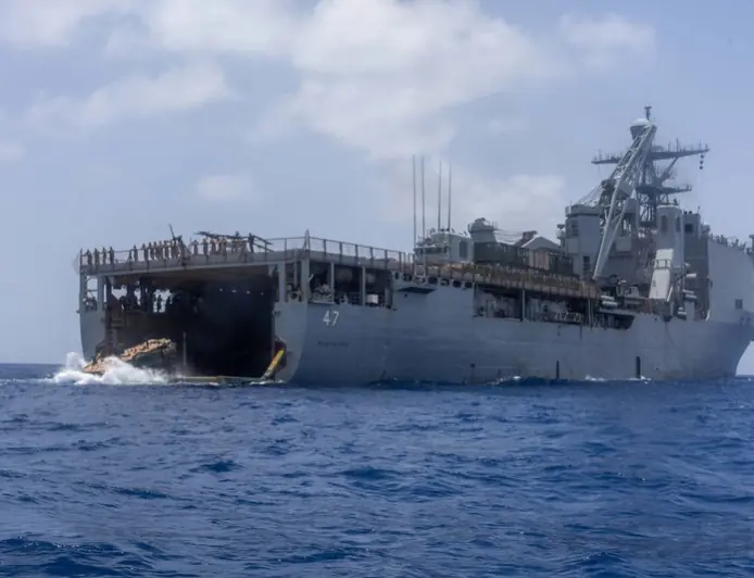 EMIRATI IZLEZE IZ NAFTNOG KARTELA. AMERIČKA VOJSKA OBJAVILA VIDEO ZAPLJENE BRODA