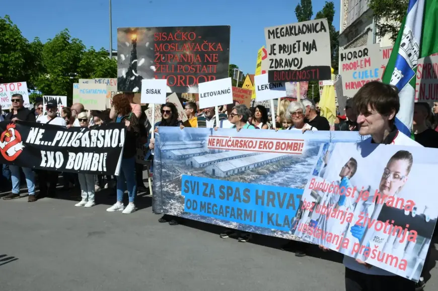 PROSVJED PROTIV MEGAFARMI I KLAONICA PILIĆA: „SIŠČANI NE ŽELE BITI SMETLIŠČANI"