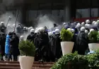 KAOS U TURSKOJ: POLICAJCI NAPALI SJEDIŠTE OPORBENE STRANKE
