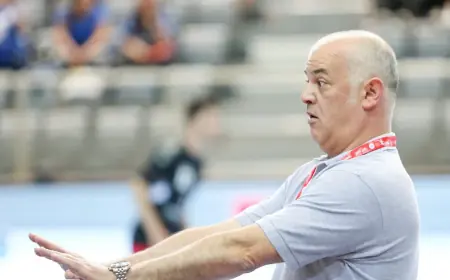 DRAMA NA UTAKMICI U HRVATSKOJ: TRENERU SPAŠAVALI ŽIVOT, HITNO JE OPERIRAN!