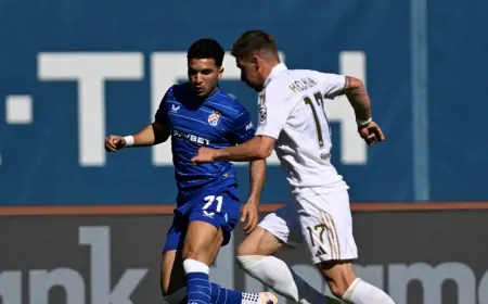 DINAMO - HAJDUK: MODRI POVELI U DERBIJU NAKON KAOSA NA TRIBINA