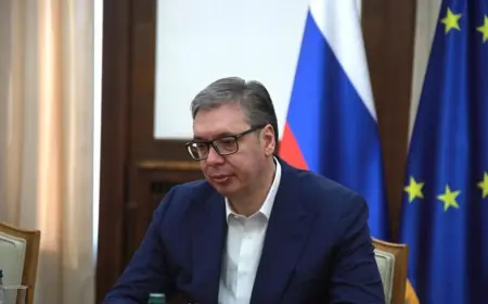 BIZARNA KONFERENCIJA ZA MEDIJE: VUČIĆ SE PRVO HVALIO POVIJESNIM USPJESIMA, A ONDA JE MORAO KOMENTIRATI UHIĆENJE ŠEFA POLICIJE