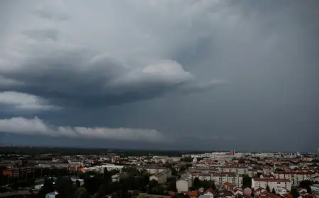 GRMLJAVINSKO NEVRIJEME STIŽE U ZAGREB, IZDANO NARANČASTO UPOZORENJE: PRIJETE PLJUSKOVI I OLUJNI UDARI