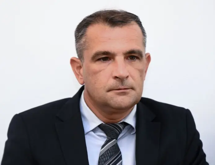 BIZARNA SCENA U SUDNICI: OPTUŽENI ŽUPAN NEGIRAO MITO, PUSTILI MU SNIMKU PRIZNANJA