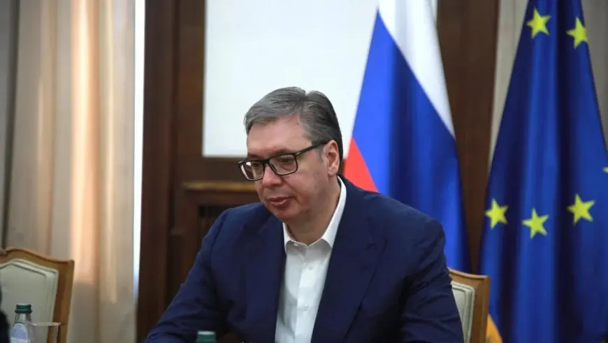 BIZARNA KONFERENCIJA ZA MEDIJE: VUČIĆ SE PRVO HVALIO POVIJESNIM USPJESIMA, A ONDA JE MORAO KOMENTIRATI UHIĆENJE ŠEFA POLICIJE