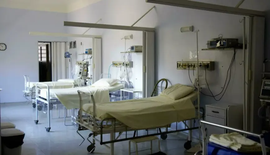 BOLNIČKI DUGOVI NASTAVLJAJU RASTI JEDNAKOM DINAMIKOM