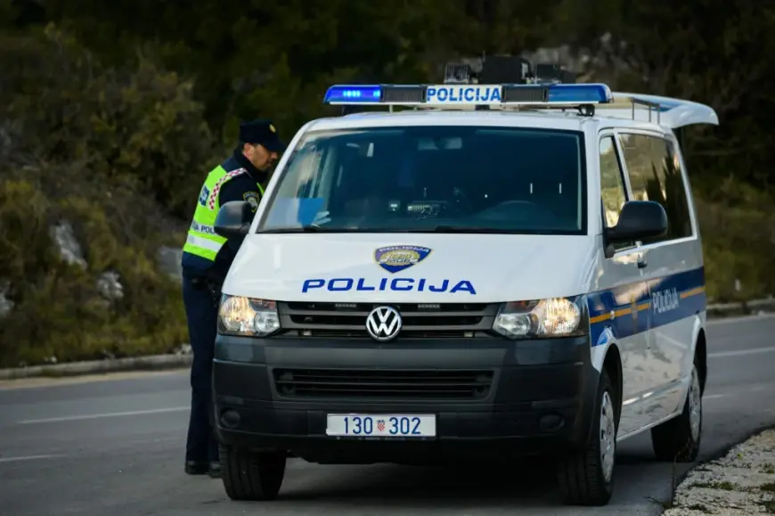 ZAVRŠEN OČEVID TEŠKE PROMETNE NESREĆE U KOJOJ JE ŠKOLSKI MINIBUS SLETIO S CESTE, ŠKOLA AKTIVIRA KRIZNI TIM