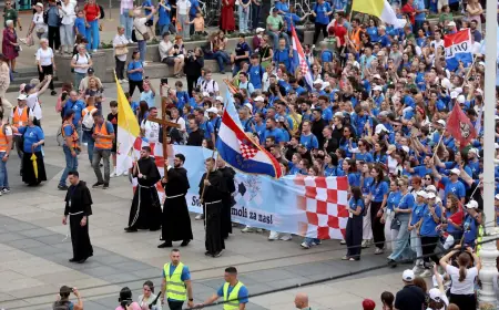TISUĆE MLADIH NA ANTUNOVSKOM HODU UZ GESLO "AKO IMAŠ BOGA, IMAŠ SVE"