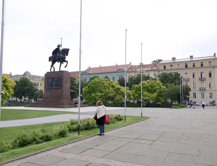 ZAGREBAČKI TOMISLAVAC OSVANUO BEZ LGBT ZASTAVA