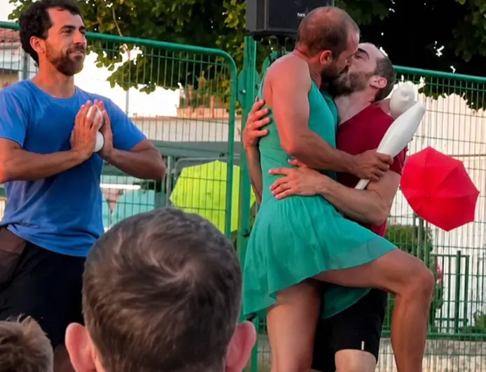 PREDSTAVA U ISTRI ŠOKIRALA RODITELJE ZBOG 18+ SCENA. ŠEFICA TZ-a SE ISPRIČALA