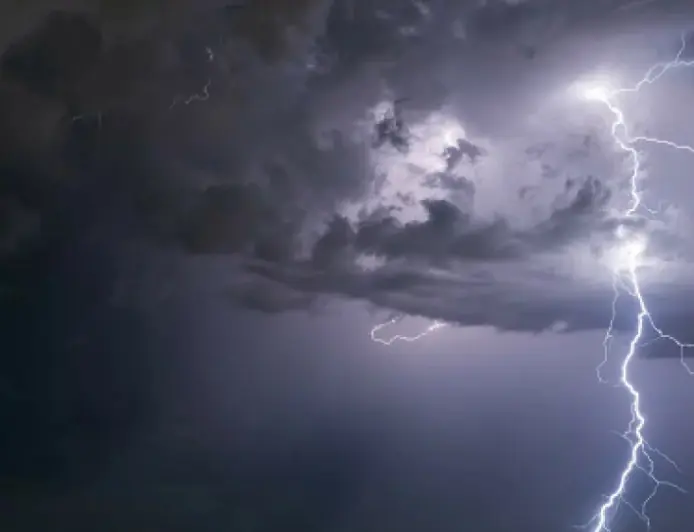 UPALJEN METEOALARM ZA DIO HRVATSKE, A NEKI MOGU OČEKIVATI PLJUSKOVE I GRMLJAVINU