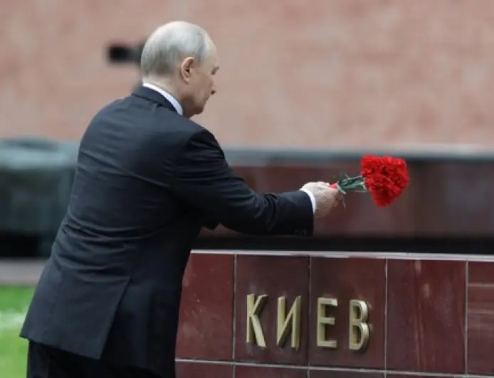 PUTIN O RATU U UKRAJINI: "BILI SMO PRISILJENI STATI O OBRANU LJUDI KOJI TAMO ŽIVE, KOJI SE MSTRAJU RUSIMA"