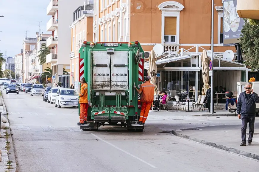 ZADAR PUCA PO ŠAVOVIMA: RADNICI ČISTOĆE DIGLI GLAS!