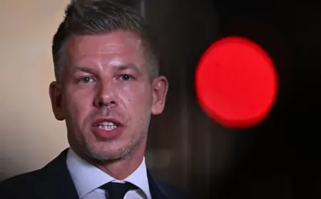 MAGYAR RAZMONTIRAO ORBANOVU DRŽAVU. PREDSJEDNIK POTPISAO VLASTITU SMJENU