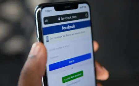 PAO FACEBOOK, TISUĆE KORISNIKA PRIJAVLJUJU PROBLEME