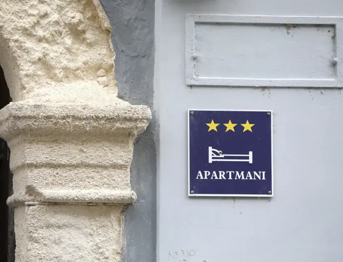 IZNAJMLJIVAČI TRAŽE ODGODU: NEPROVEDIV ZAKON BEZ ANALIZE UGROŽAVA 110.000 OBITELJI