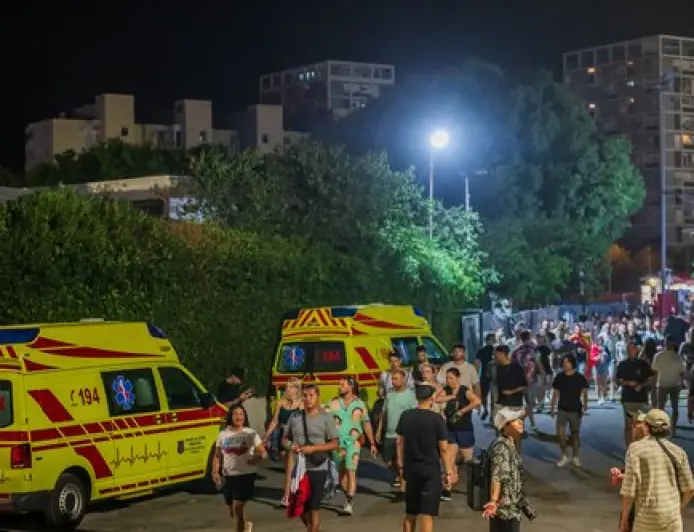 SVE VIŠE INTERVENCIJA SPLITSKE HITNE ZBOG PIJANIH TURISTA. GRAĐANI IH NALAZE KAKO LEŽE NASRED CESTE...