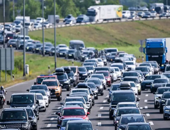 SVE VEĆE GUŽVE PREMA MORU I NAZAD, DOGODILA SE I PROMETNA NA A1