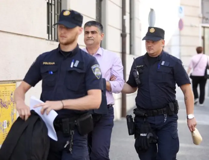 USKOK PROŠIRIO ISTRAGU U BUJAMA: PROČELNICA PRIMILA MITO, GRADONAČELNIK POTPISAO 57 RAČUNA