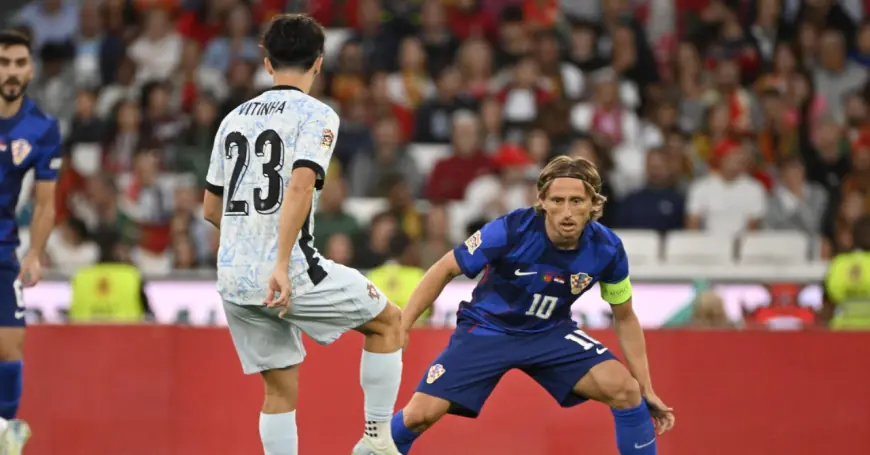 MODRIĆ JE NA OPROŠTAJU SVOM ‘NASLJEDNIKU‘ DODIJELIO NEKOLIKO POUČNIH LEKCIJA