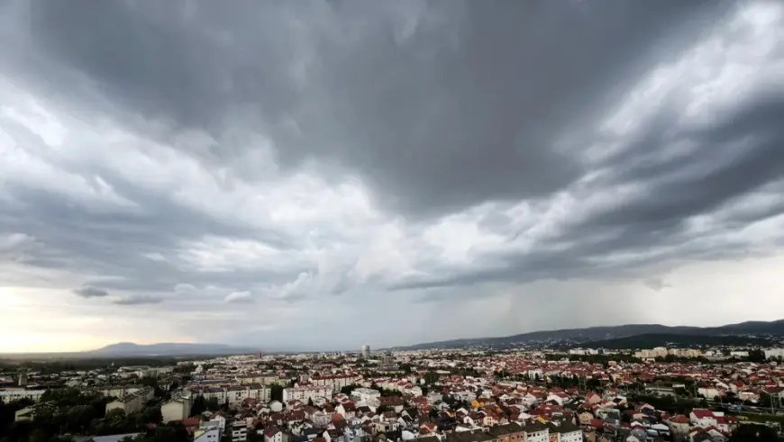 DHMZ DIGAO UPOZORENJE ZA JEDNU REGIJU: PRIJETE TUČA I GRMLJAVINSKO NEVRIJEME