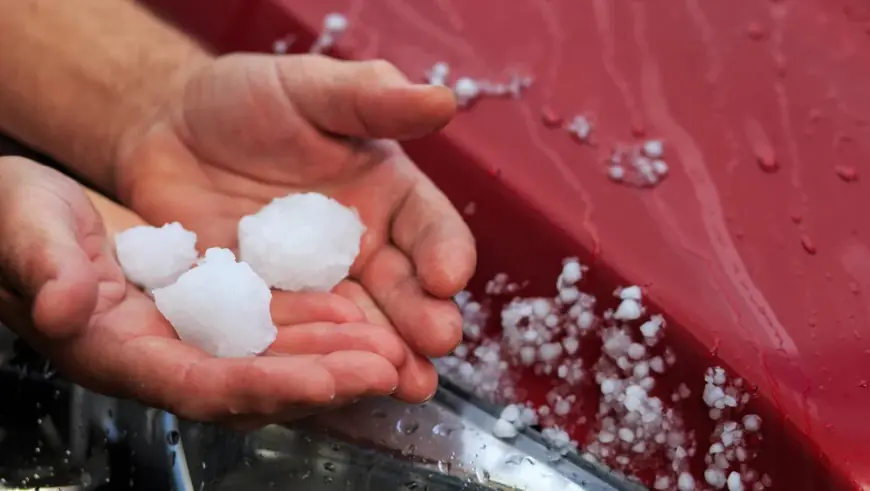 SNAŽNO NEVRIJEME POGODILO SLOVENIJU, NA SNAZI NIZ UPOZORENJA I ZA HRVATSKU
