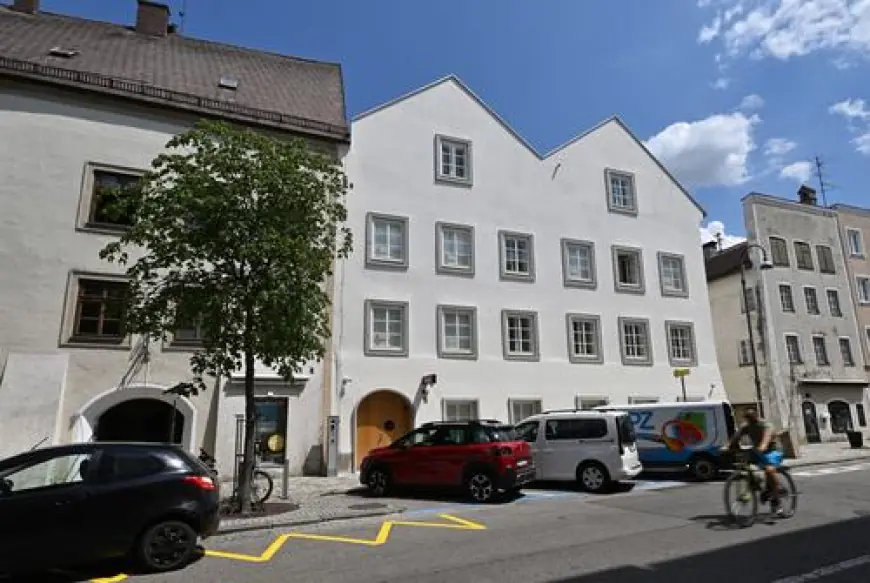 RODNA KUĆA ADOLFA HITLERA U AUSTRIJI POSTALA - POLICIJSKA POSTAJA